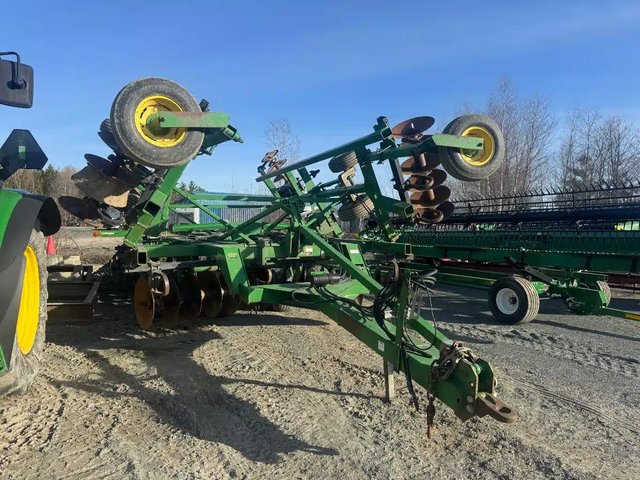2006 John Deere 512 disque scarificateur