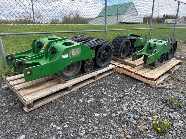 2009 John Deere tracks Chenilles