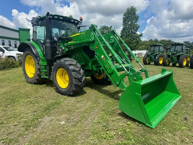 2750 John Deere 6110R Tracteur
