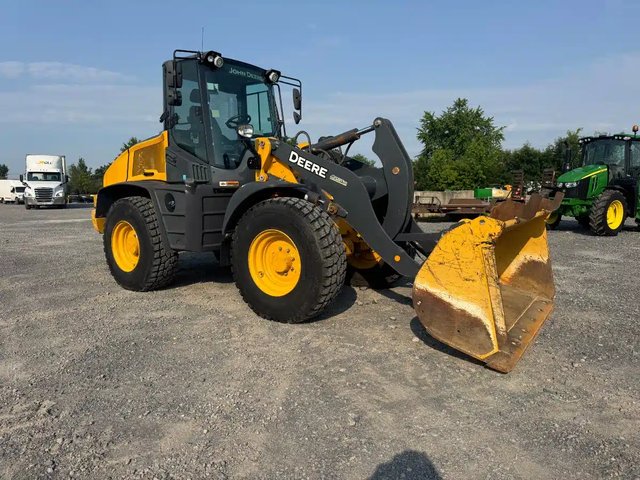 2022 John Deere 344L Chargeur sur roues