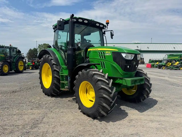2022 John Deere 6110R Tracteur