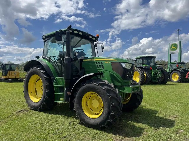 2021 John Deere 6110R Tracteur