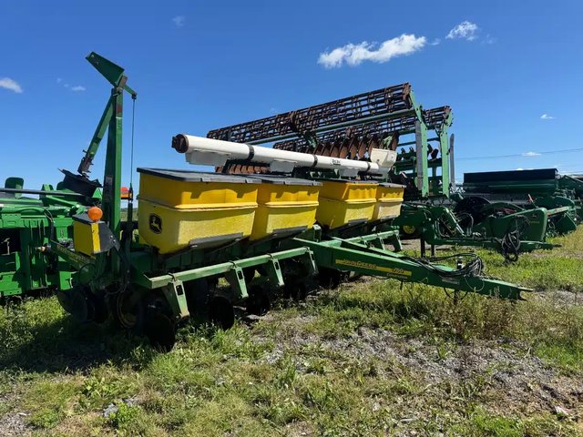 2002 John Deere 1750 Planteur