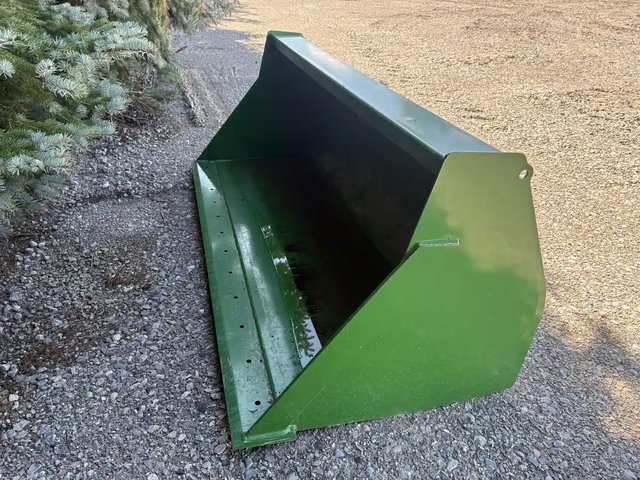 John Deere 73 INCH Godet (bucket)