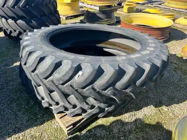 Firestone 2-380/90R46 Pneus