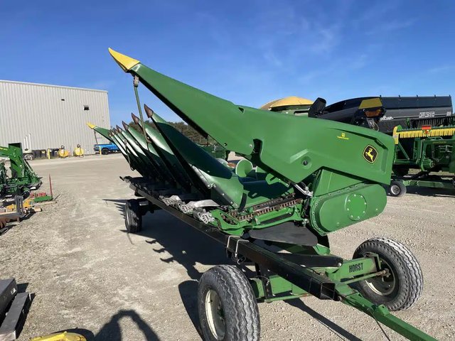 2021 John Deere C8R Nez - Maïs