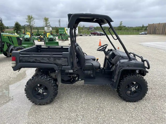 2011 John Deere XUV 825I Véhicule utilitaire