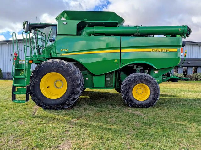 2024 John Deere S770 Batteuse