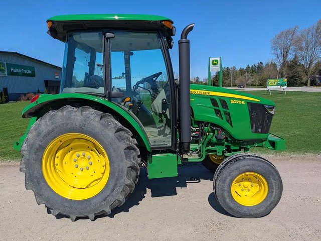 2025 John Deere 5075E Tracteur