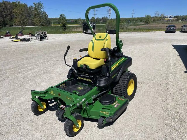 2023 John Deere Z950R Tondeuse à rayon de braquage zéro