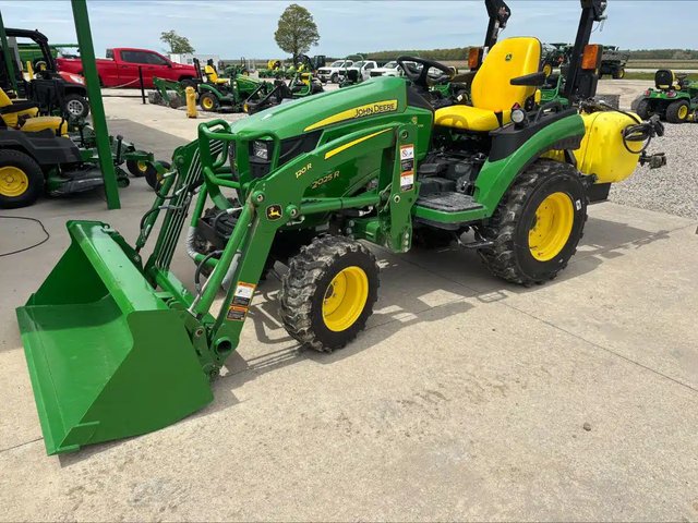 2024 John Deere 2025R Tracteur