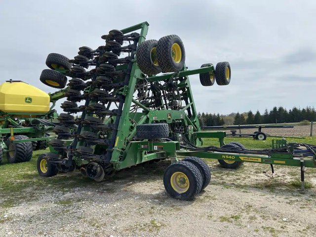 2024 John Deere N540 Semoir à air