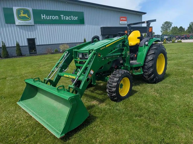 2025 John Deere 4066R Tracteur