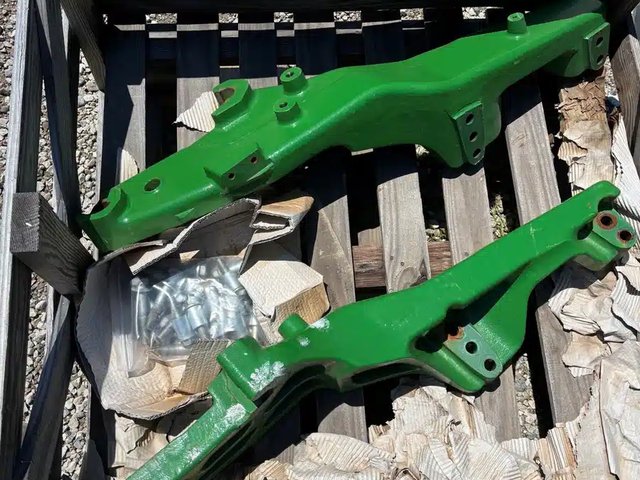 John Deere LOADER FRAME BRACKETS Tracteur avec chargeur