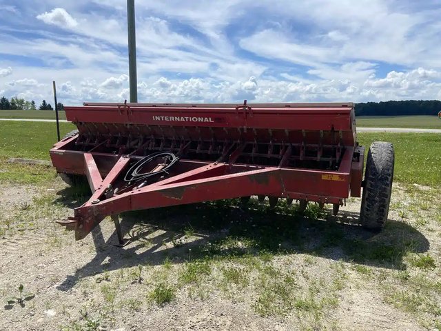Case IH 510 13' Semoir