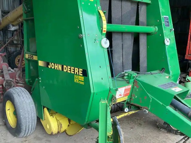 John Deere 335 Presse à Balle Ronde