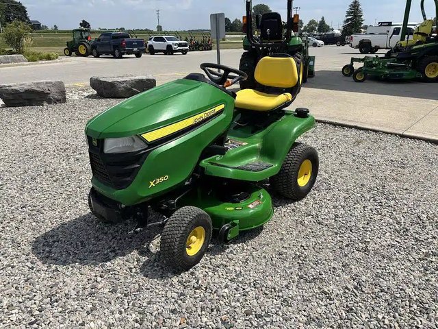 2017 John Deere X350 Tracteur à pelouse