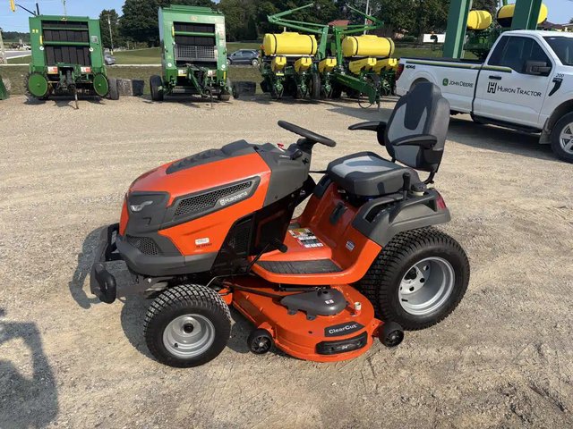 2024 Husqvarna TS354 Tracteur à pelouse