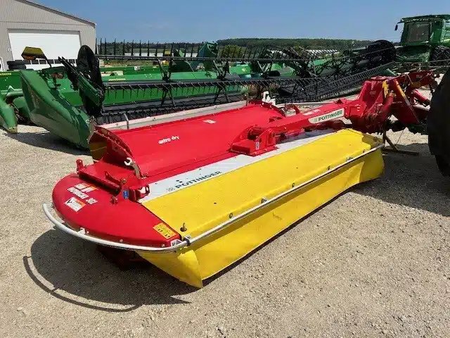 2016 Pottinger NOVACAT 302 10' Faucheuse-conditionneuse à disques