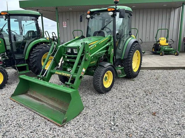 2015 John Deere 4066R Tracteur