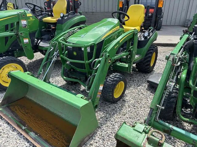 2020 John Deere 1025R Tracteur