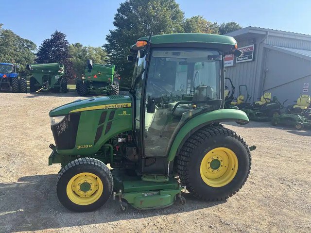 2016 John Deere 3033R Tracteur