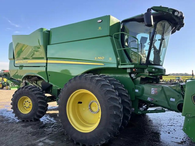 2023 John Deere S760 Batteuse
