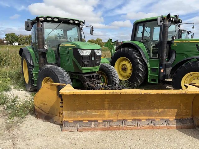 2014 John Deere 6115R Tracteur