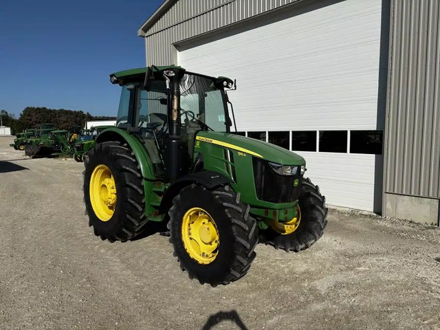 2017 John Deere 5115R Tracteur
