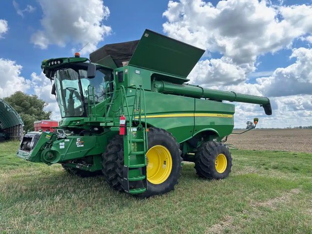2019 John Deere S770 Batteuse