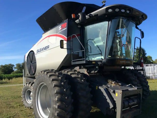 2014 Gleaner S78 Batteuse
