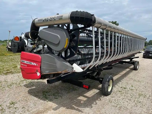 Massey Ferguson 8200 Header - Flex