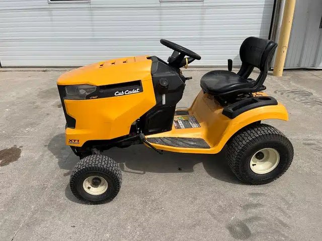 2018 Cub Cadet XT1 Tracteur à pelouse