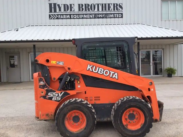 2017 Kubota SSV65P chargeuse à direction à glissement