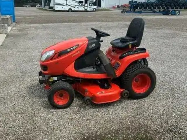 2023 Kubota GR2120 Tracteur à pelouse