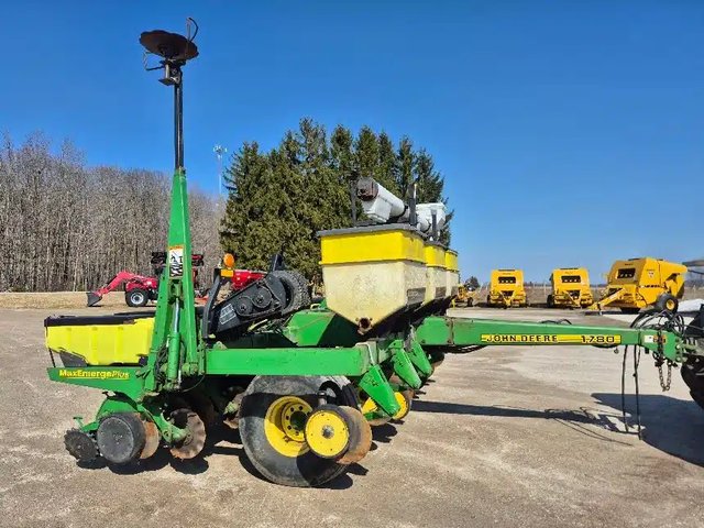 1999 John Deere 1780 Planteur