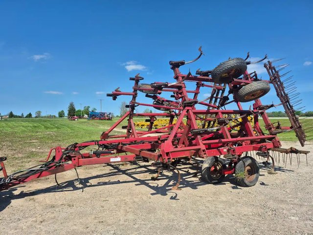 Case IH 4800 Cultivateur