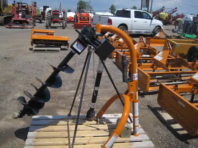 Gallery image 1 for New Woods PD35.30 Post Hole Auger