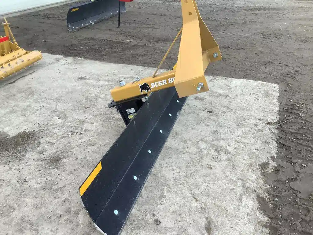 Gallery image 2 for New Bush Hog 3507-16 Tractor