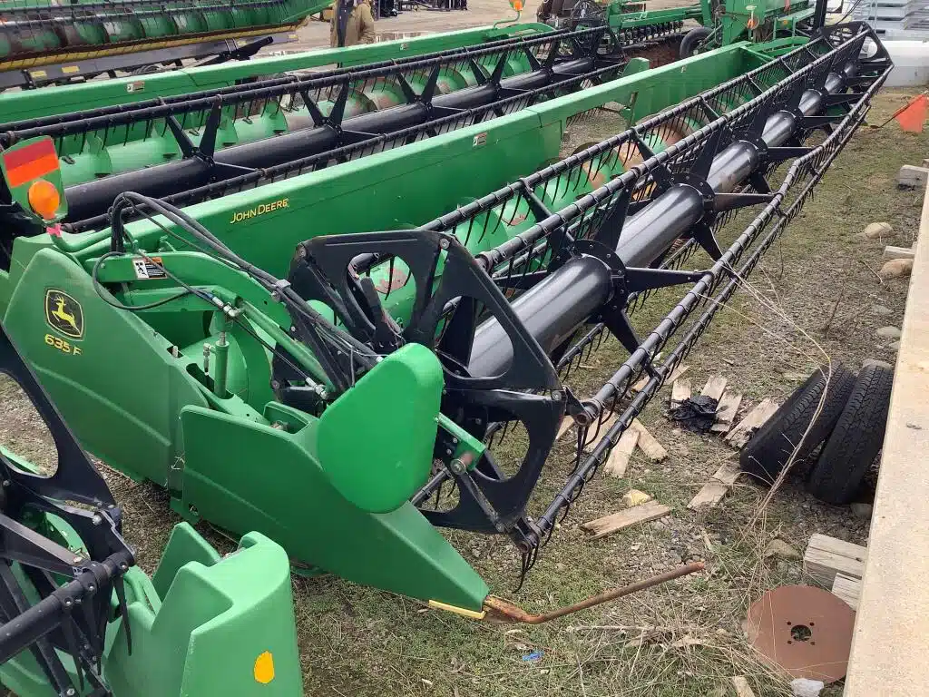 Gallery image 2 for Used 2008 John Deere 635 Header - Flex