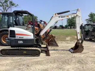 Gallery image 2 for Used 2016 Bobcat E35i Excavator