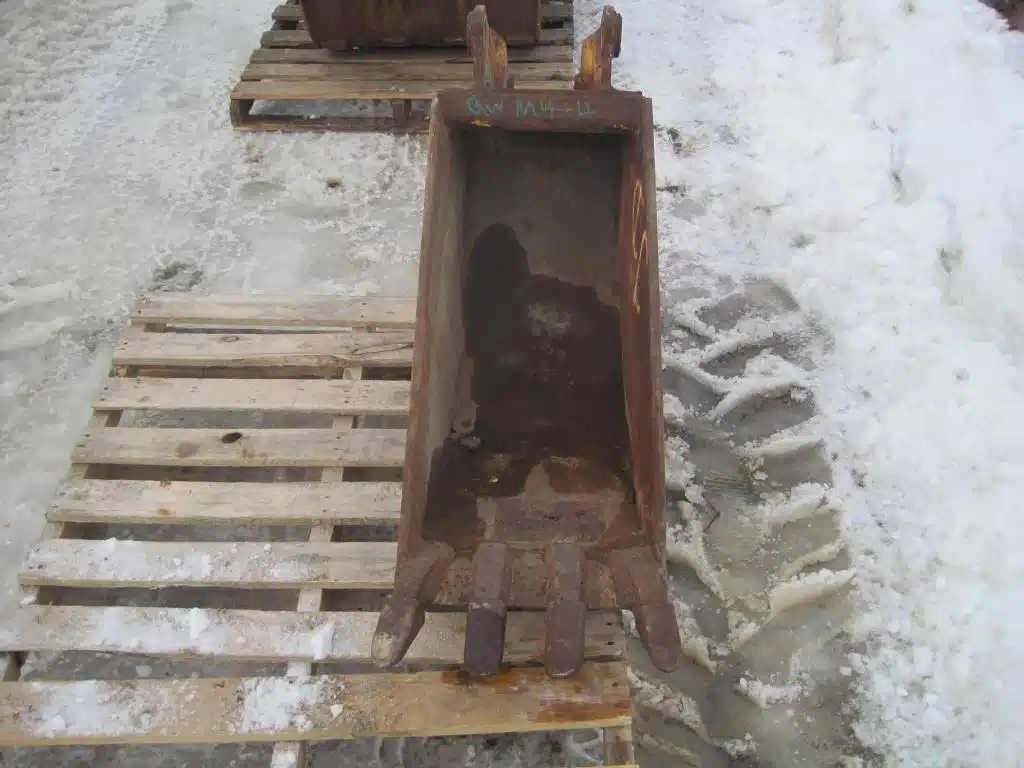 Gallery image 2 for Used Case 16 INCH Bucket