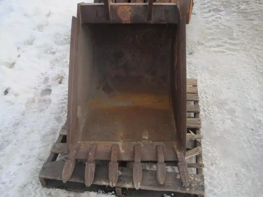 Gallery image 2 for Used Caterpillar 28 INCH Bucket