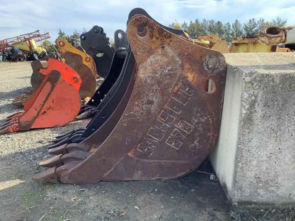 Gallery image 2 for Used 12 Bucket