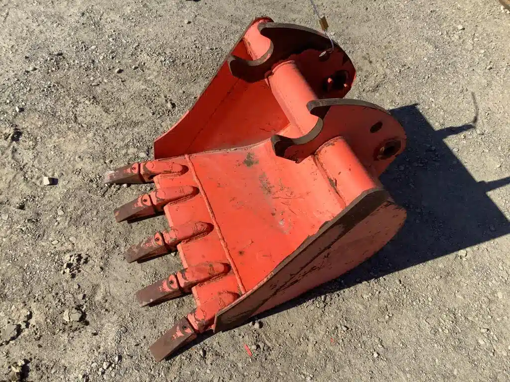 Gallery image 2 for Used Kubota 21 Bucket