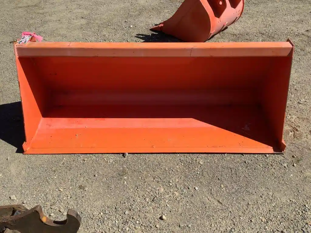 Gallery image 2 for Used Kubota B1626 Bucket