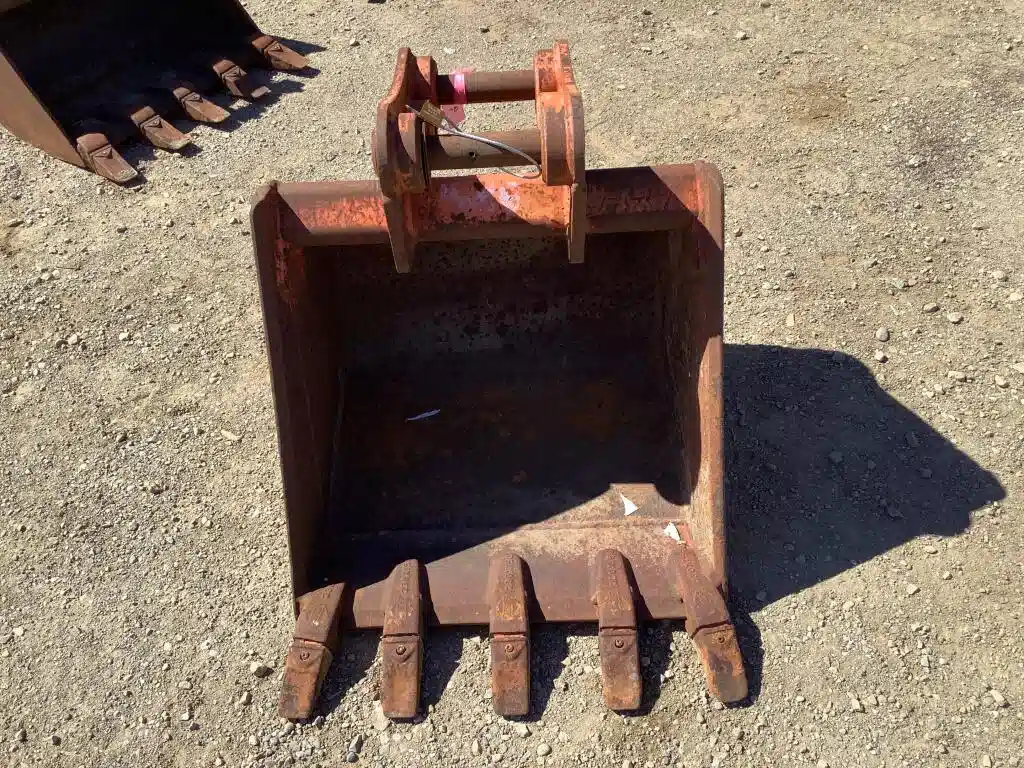 Gallery image 2 for Used Kubota Misc Bucket