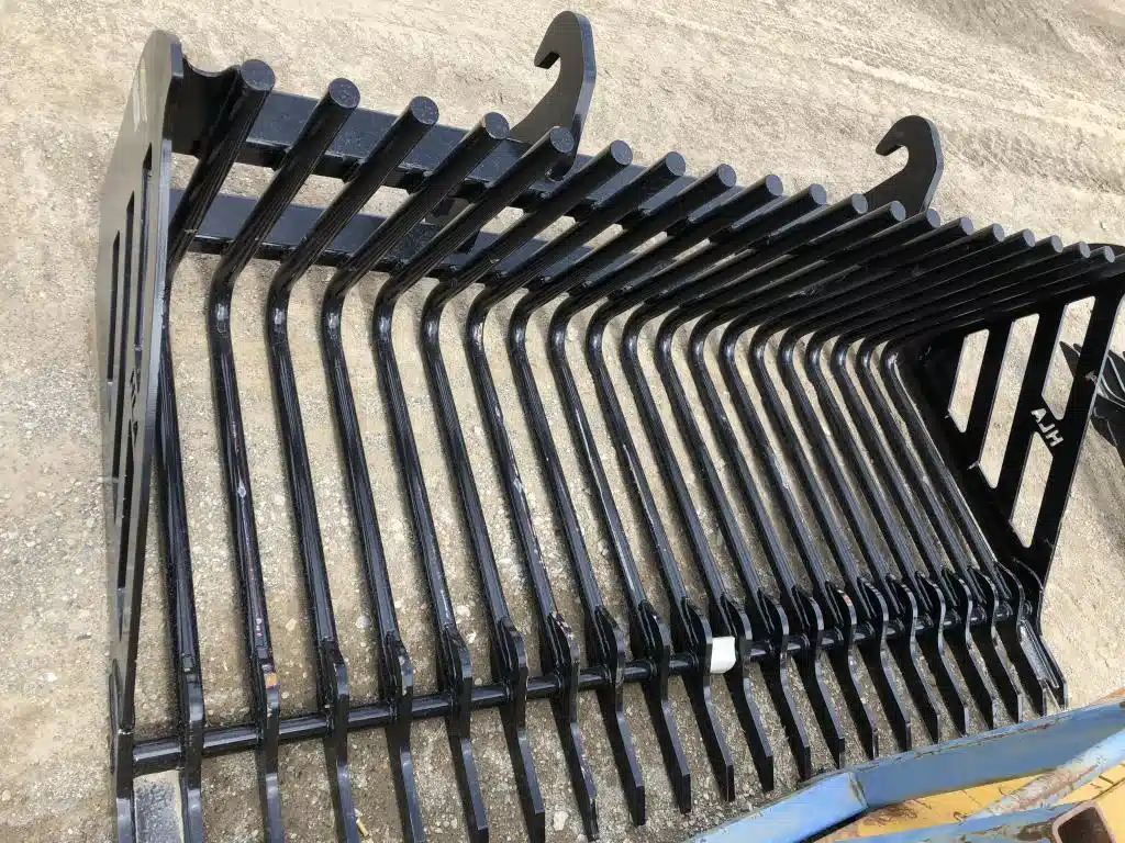 Gallery image 1 for Used 2019 CATDEERECASE Bucket