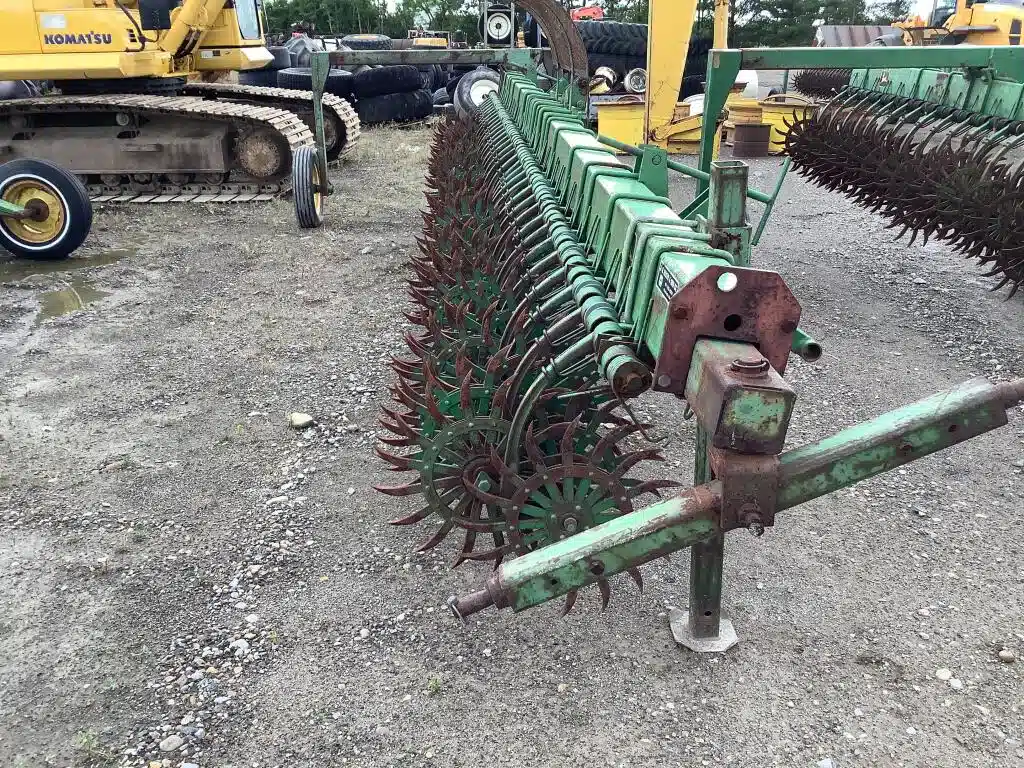 Gallery image 2 for Used John Deere 400 Rotary Hoe
