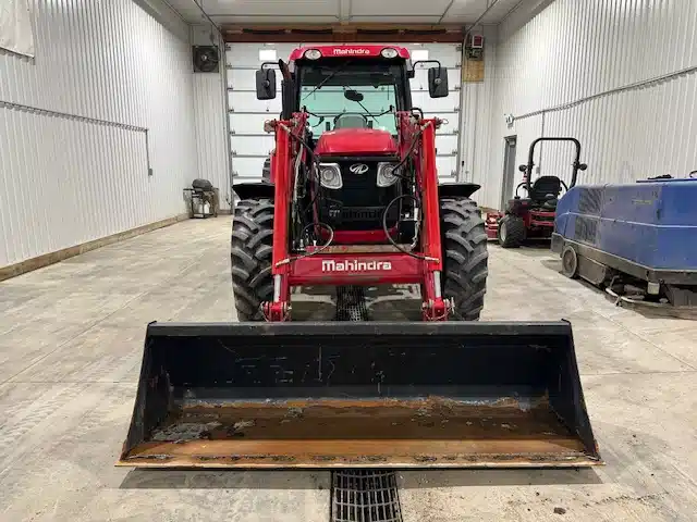 Gallery image 2 for Used 2017 Mahindra M105 XL-P Tractor Loader